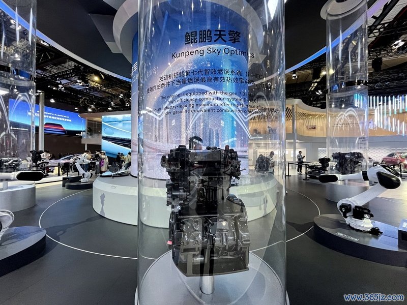 2025上海车展,奇瑞汽车展台,鲲鹏天擎发动机。 IC Photo